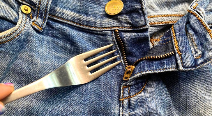 Come riparare una cerniera rotta con una forchetta: non butterai più gli indumenti con questo problema