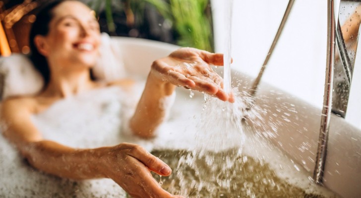 Is it better to wash yourself using hot or cold water?
