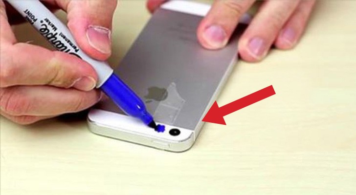 He puts tape on the phone and colors it: what he does is shocking!