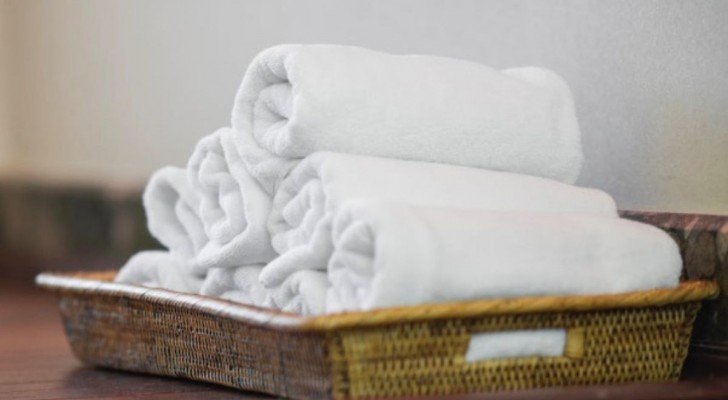 Il trucco casalingo per rendere gli asciugamani morbidissimi