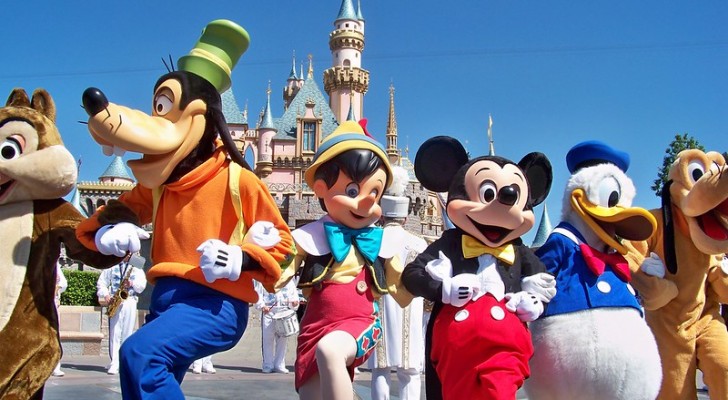 De eerste bezoeker van Disneyland won een kaartje dat voor altijd geldig was: hij gebruikte het 63 jaar lang