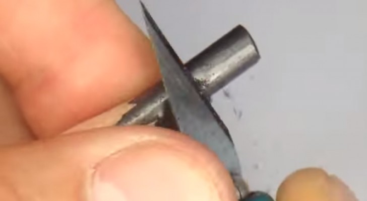 A chisel and the tip of a pencil: the final creation blew my mind !!