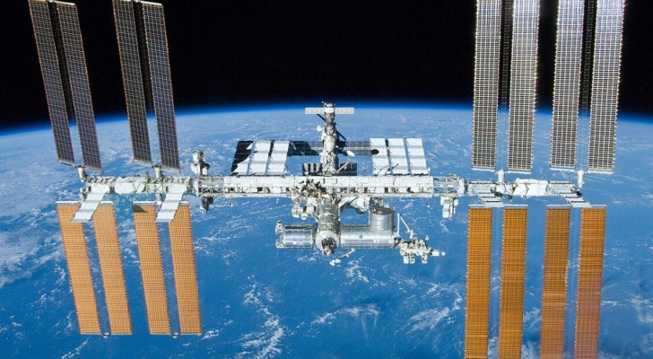 Station spatiale internationale : la fuite d'un radiateur a mis les cosmonautes à l'épreuve
