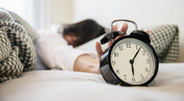 Dobbiamo davvero dormire otto ore per notte? Secondo uno studio non è così