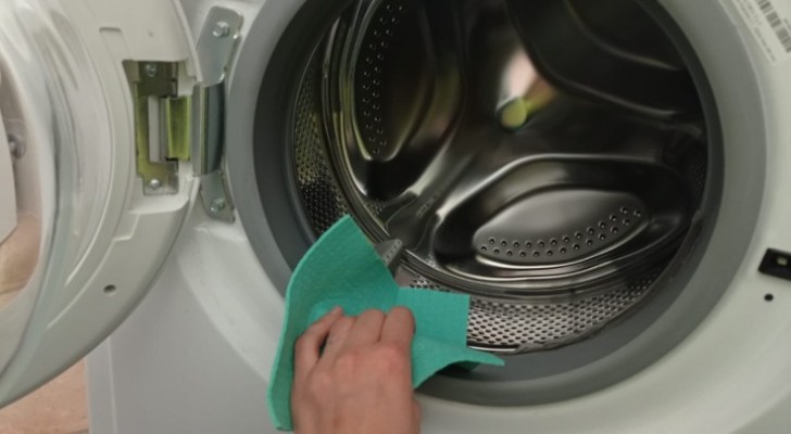 Maak je wasmachine schoon met eenvoudige, natuurlijke en goedkope doe-het-zelf schoonmaakmiddelen