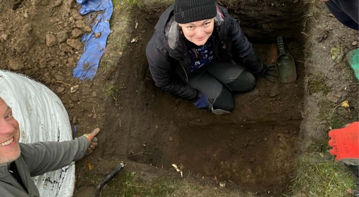 En antik romersk väg upptäckt i en trädgård till en stuga: cirka 2000 år gammal