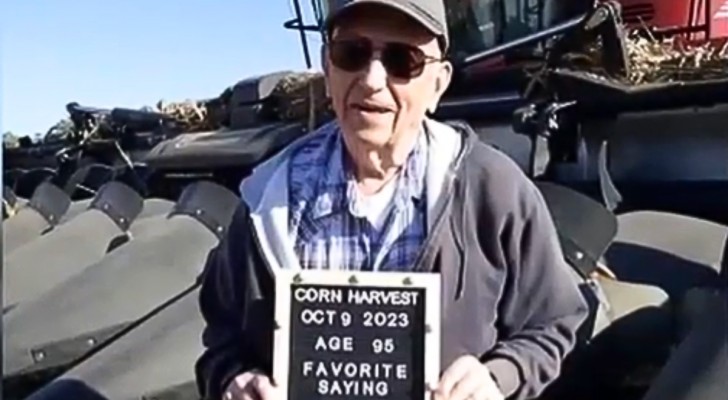 Agricoltore di 95 anni non smette di coltivare mais: porta il suo orto alla casa di riposo