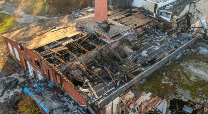 Nikola Teslas sista laboratorium som ödelades av brand: insamlingen för återuppbyggnad
