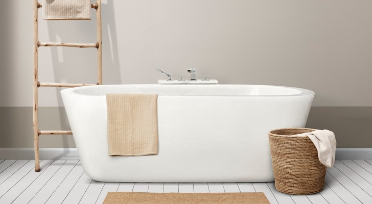 Faites briller la baignoire avec un nettoyage en profondeur : les étapes à suivre en fonction du matériau