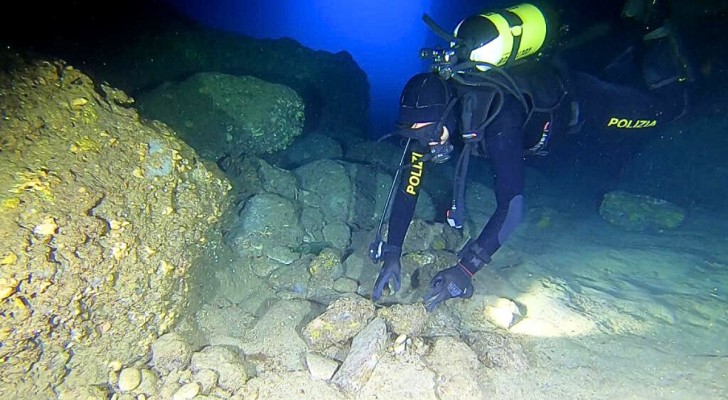 Artefakt återvunnen från havets botten: den kan ha sjunkit tillsammans med ett förhistoriskt vrak