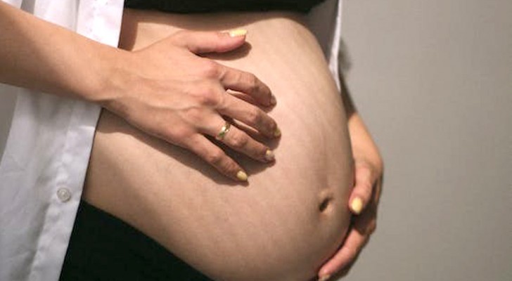 Andra gången hon blir gravid väntar den här kvinnan en pojke: "Det gör mig upprörd och ledsen"