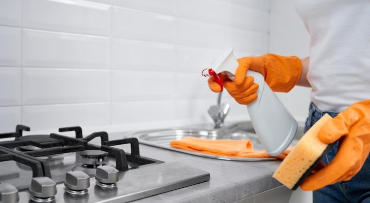 Sfrutta il potere di queste mini pulizie in cucina per tenerla sempre pulita senza fatica