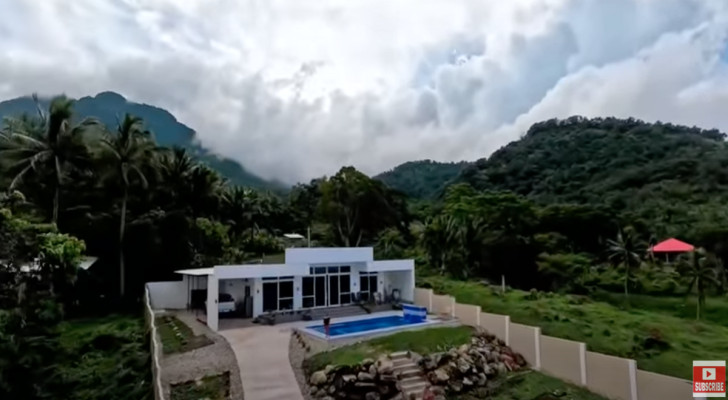 Una coppia ha costruito una casa nelle Filippine per soli 140.000 dollari
