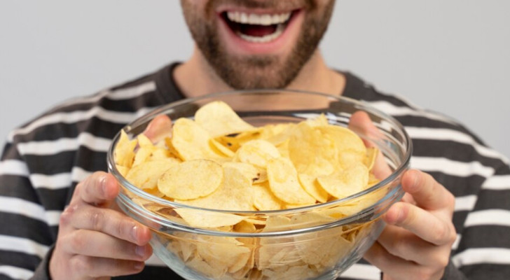 Il y a une raison pour laquelle nous ne pouvons pas arrêter de manger des chips, et même plusieurs