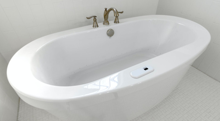 La vostra vasca da bagno ingiallita può toranre bianca senza sforzo con i rimedi naturali