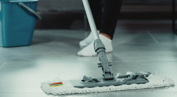 Pavimenti sempre freschi e puliti? Sarà facile, economico e veloce con i rimedi naturali