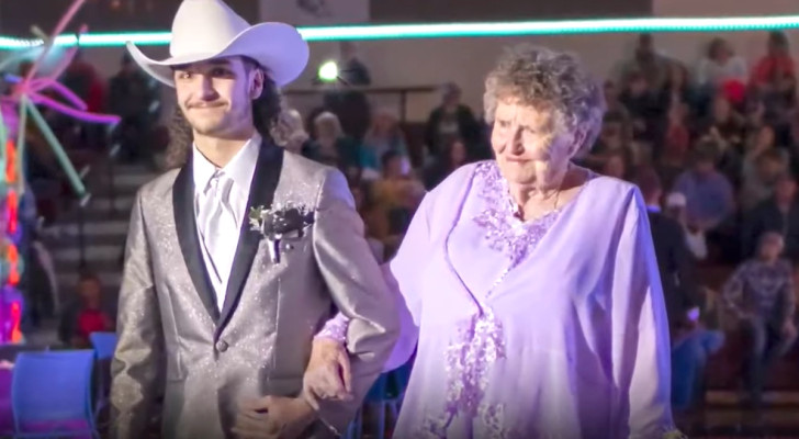 Un garçon fait le tour du web quand il se présente au bal de fin d'année avec son arrière-grand-mère de 92 ans