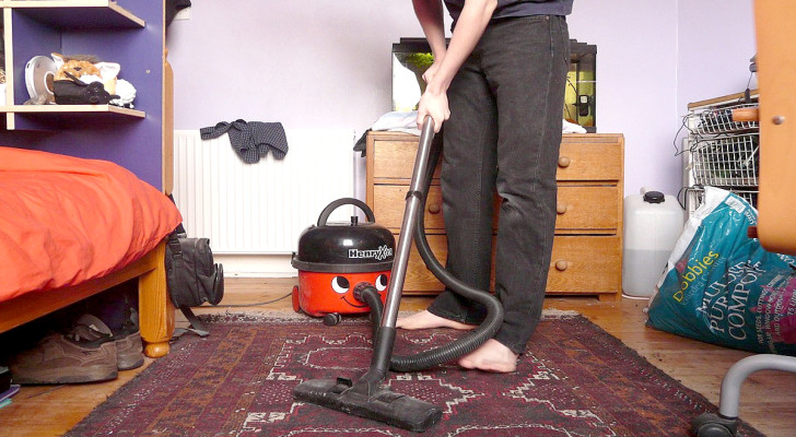 Vita da single: quanto e come pulire la casa per mantenerla in perfetto ordine con il minimo sforzo?