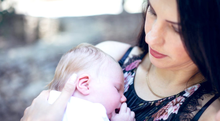 Dopo la nascita del figlio discute con la suocera: "è convinta che il bambino sia suo e non mio"