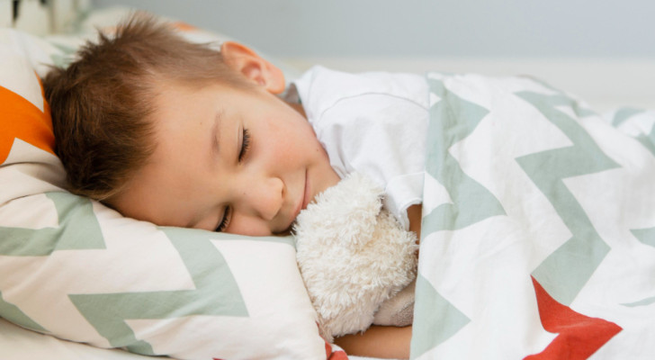 Vi växer genom att sova: den märkliga kopplingen mellan sömntimmarna och längden hos barn