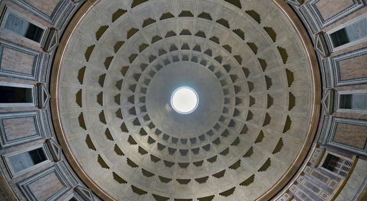 Was passiert im Pantheon, wenn es regnet? Einer Legende zufolge dringt kein Wasser ein