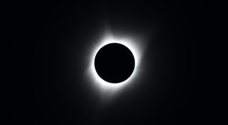 L'eclissi solare del 2024 sarà davvero speciale: calerà una fitta notte in pieno giorno