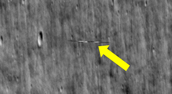 NASA heeft een vreemd object ontdekt dat rond de maan draait: wat is het?