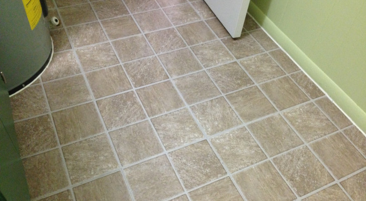 A tiled floor with clean joints