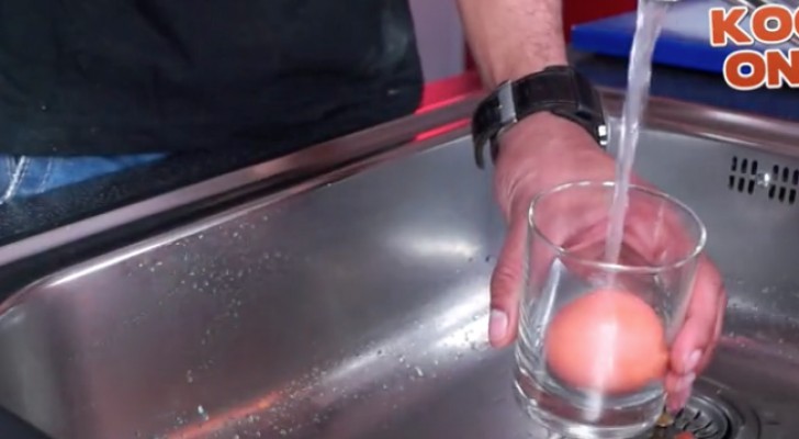 Here's the fastest way to peel a boiled egg. WHOA !