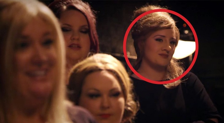 Adele dressed up and went to the audition:  when it's her turn ... WHOA!