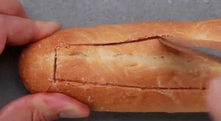 Cut a baguette and add simple tasty ingredients : the result will make you go crazy!