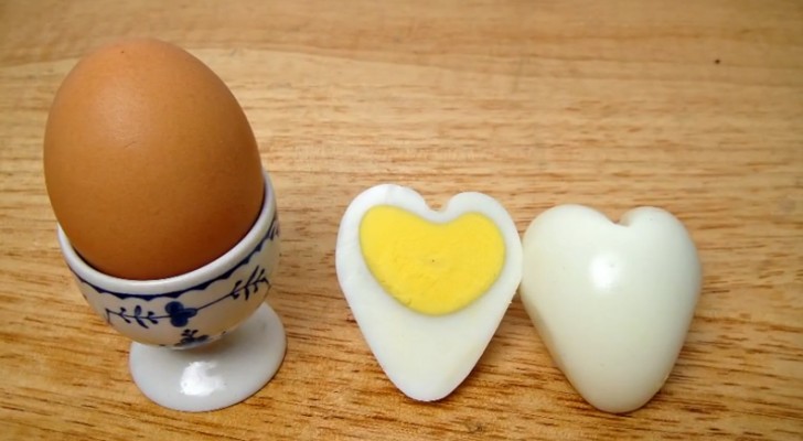 Des œufs en forme de cœur? Découvrez comment les faire... c'est super simple!