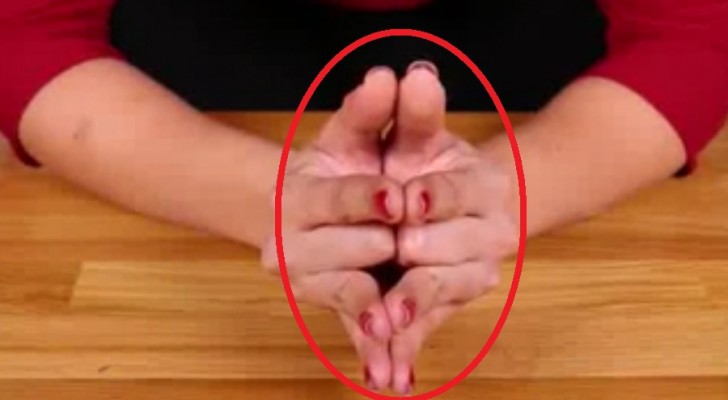 Waarom wordt de trouwring om de ringvinger gedragen? In deze video zie je een duidelijke verklaring...  