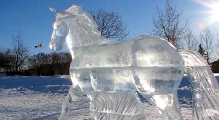 Partendo da un blocco di ghiaccio, questi scultori creano capolavori incredibili