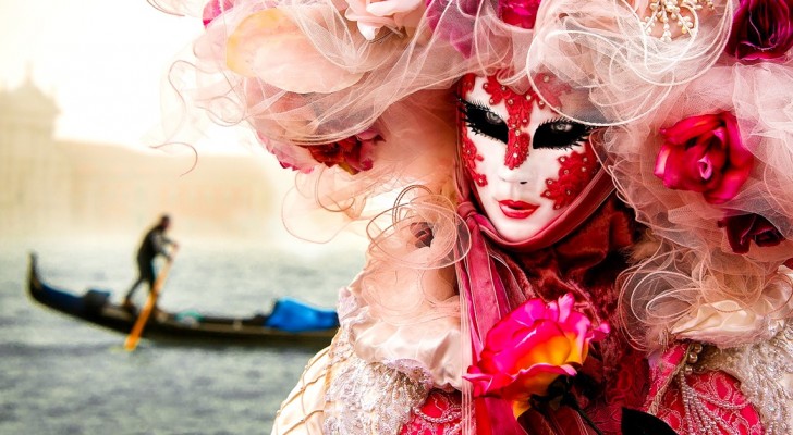 Dopo 700 anni, il carnevale di Venezia rimane uno tra gli spettacoli più affascinanti al mondo