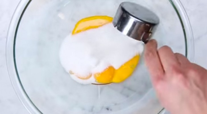Learn in ONE MINUTE how to prepare a very popular French dessert!