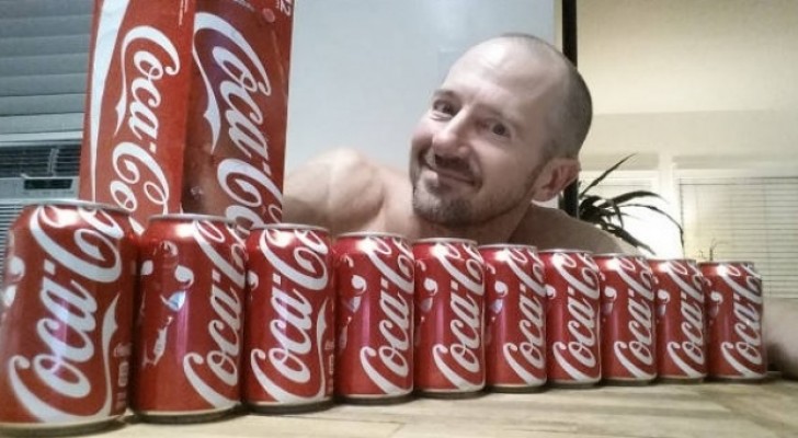 Il a bu tous les jours 10 canettes de Coca-Cola pendant un mois. Voyons voir ce qui lui est arrivé...
