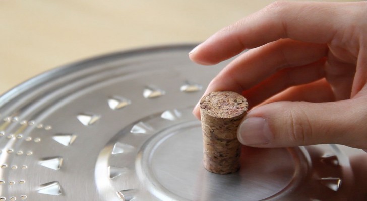 Nine (9) useful things you can do with a simple wine bottle cork!