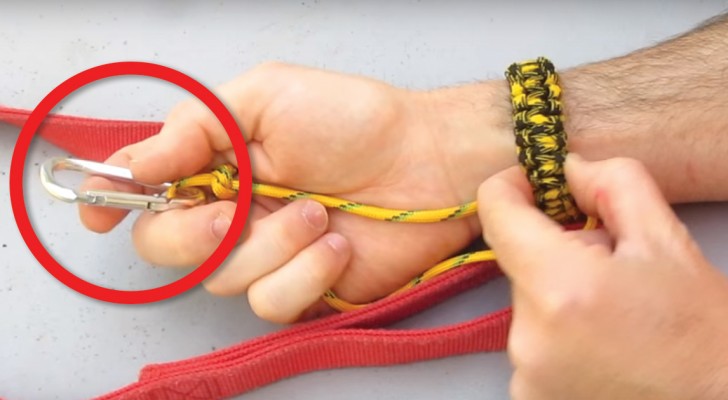 10 clever hacks using carabiners that can help you in everyday life!