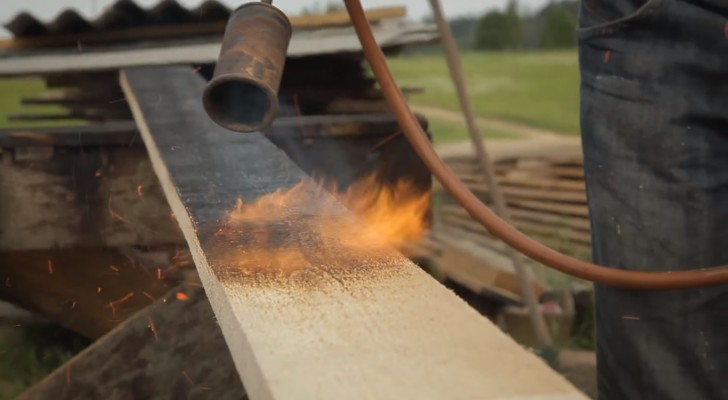 Esta es la antigua tecnica japonesa para hacer durar la madera 100 años sin usar productos quimicos