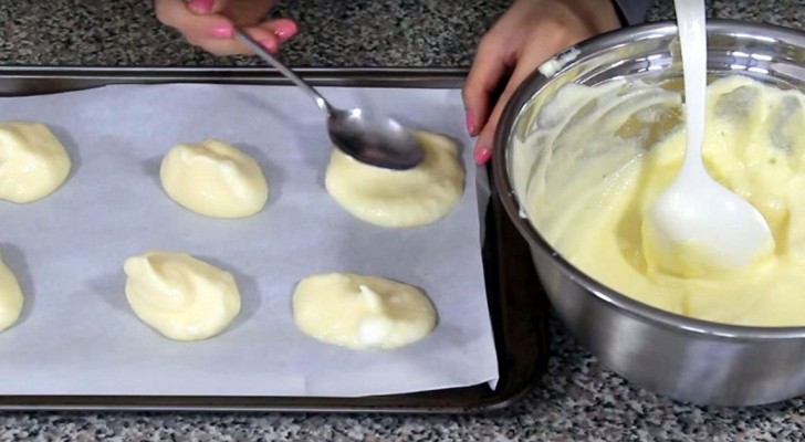 Com apenas quatro ingredientes, prepara um sanduíche sem carboidratos feito em casa!