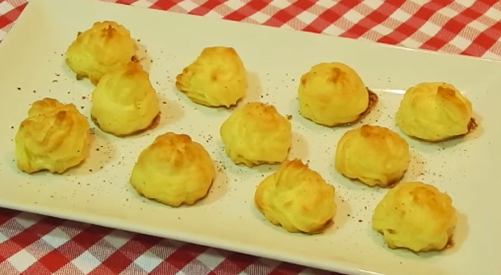 Impara a cucinare le patate duchessa in pochi e semplici passaggi... Con soli 8 minuti di cottura!