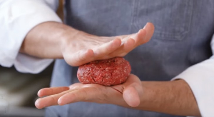 Ecco tutte le dritte per un hamburger PERFETTO fatto in casa