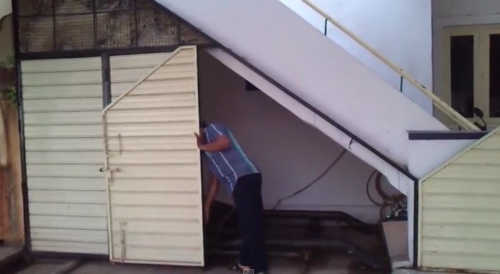 Han hade inte tillräckligt med plats för att ha en garage hemma, men hittade en lysande lösning