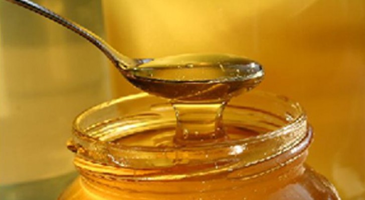 Vous ne le savez peut-être pas, mais une grande partie du miel sur le marché n'a aucun élément nutritif. Voilà pourquoi