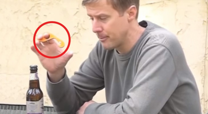 Este homem inventou uma ferramenta inovadora para abrir uma garrafa de cerveja: confira o vídeo