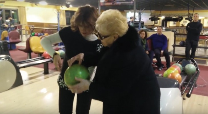 She had never set foot in a bowling alley before ... WoW!