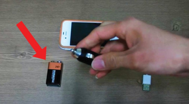 How to charge a smartphone using a common 9-volt battery!